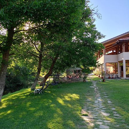 Perperеshka River Villas Stremtsi エクステリア 写真