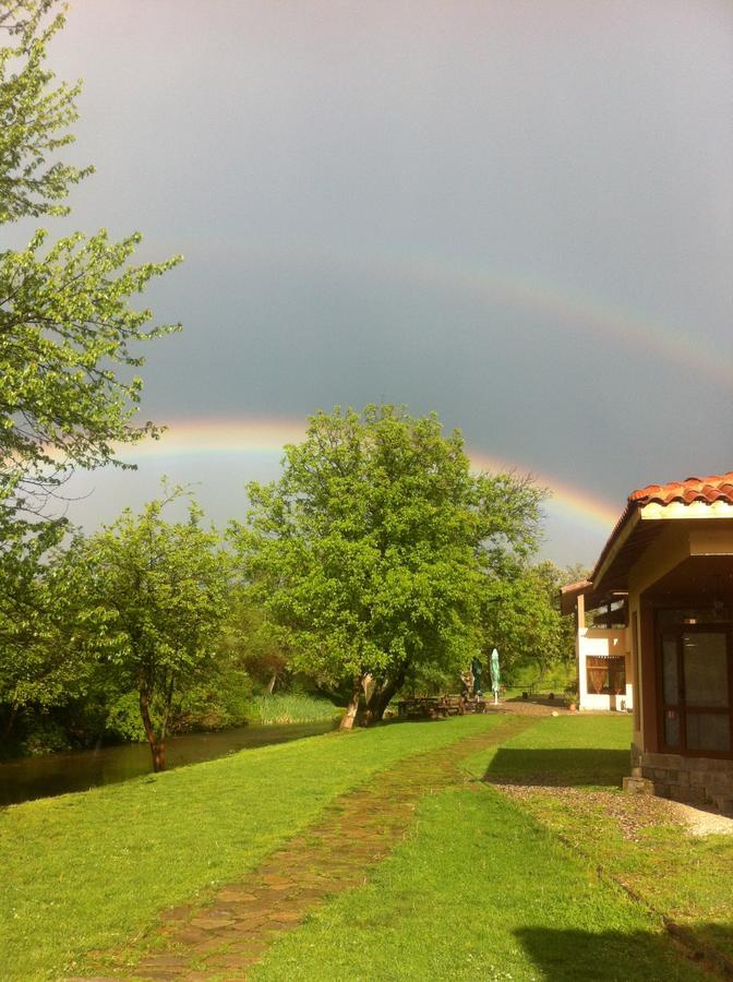 Perperеshka River Villas Stremtsi エクステリア 写真
