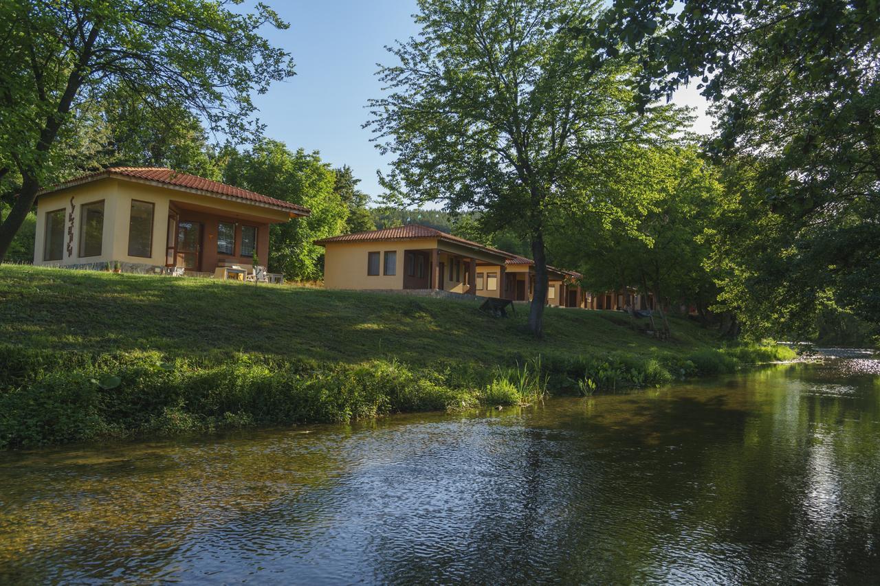 Perperеshka River Villas Stremtsi エクステリア 写真